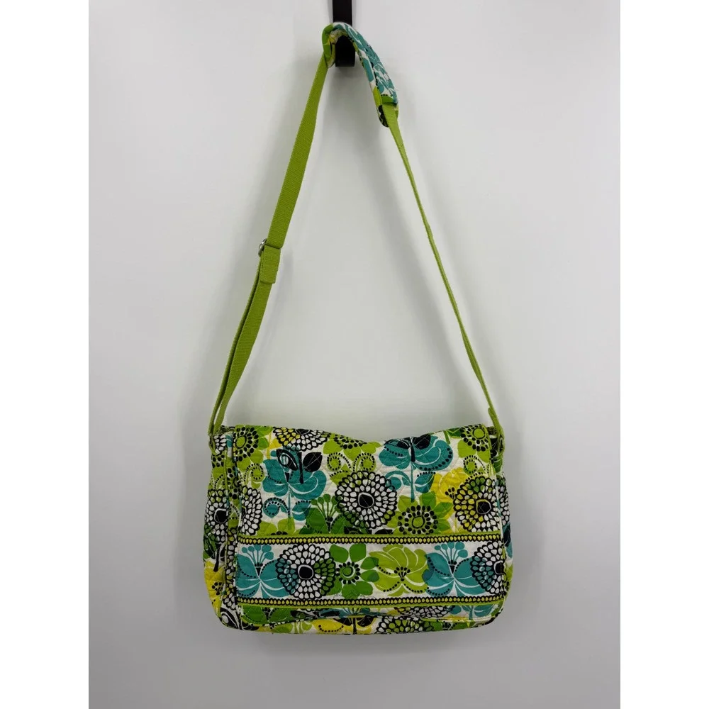 Vera Bradley Lime's Up Messenger‎ laptop Bag Green Floral Quilted Crossbody
